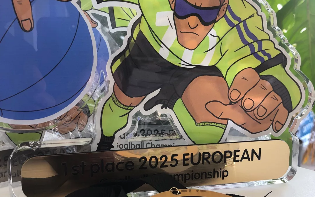 Fabrication de trophées en PMMA personnalisés pour le Championnat d’Europe de Goalball – Expertise 100 % française en Occitanie